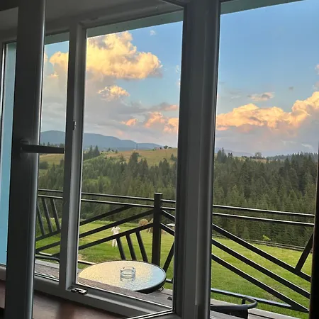 мелодія гір .апартаменти з видом на гори . Appartamento Vorokhta